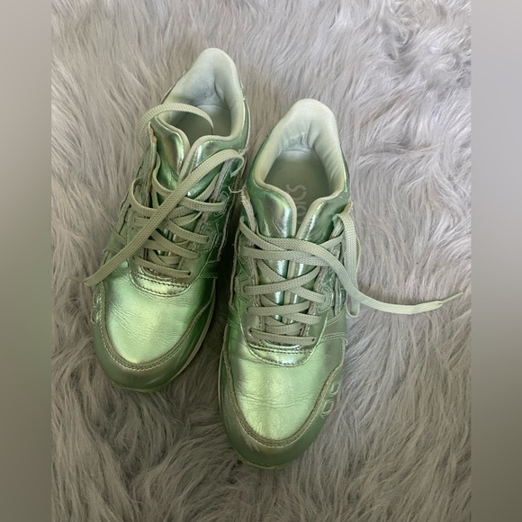 Green Metallic ASICS - Picture 2 of 4